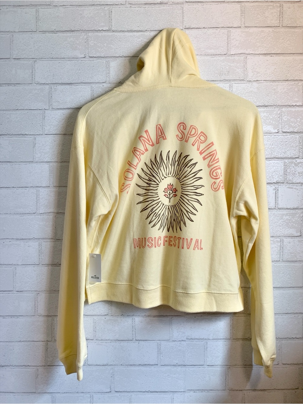 Hollister Pale Yellow V‑Neck Hooded Pullover Solana Springs Music Festival - Picture 2 of 6